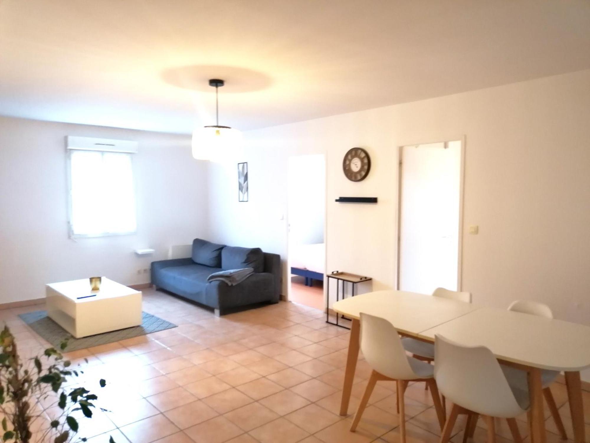 Hotel Platanes - Kb Hotel Group Etauliers Екстер'єр фото