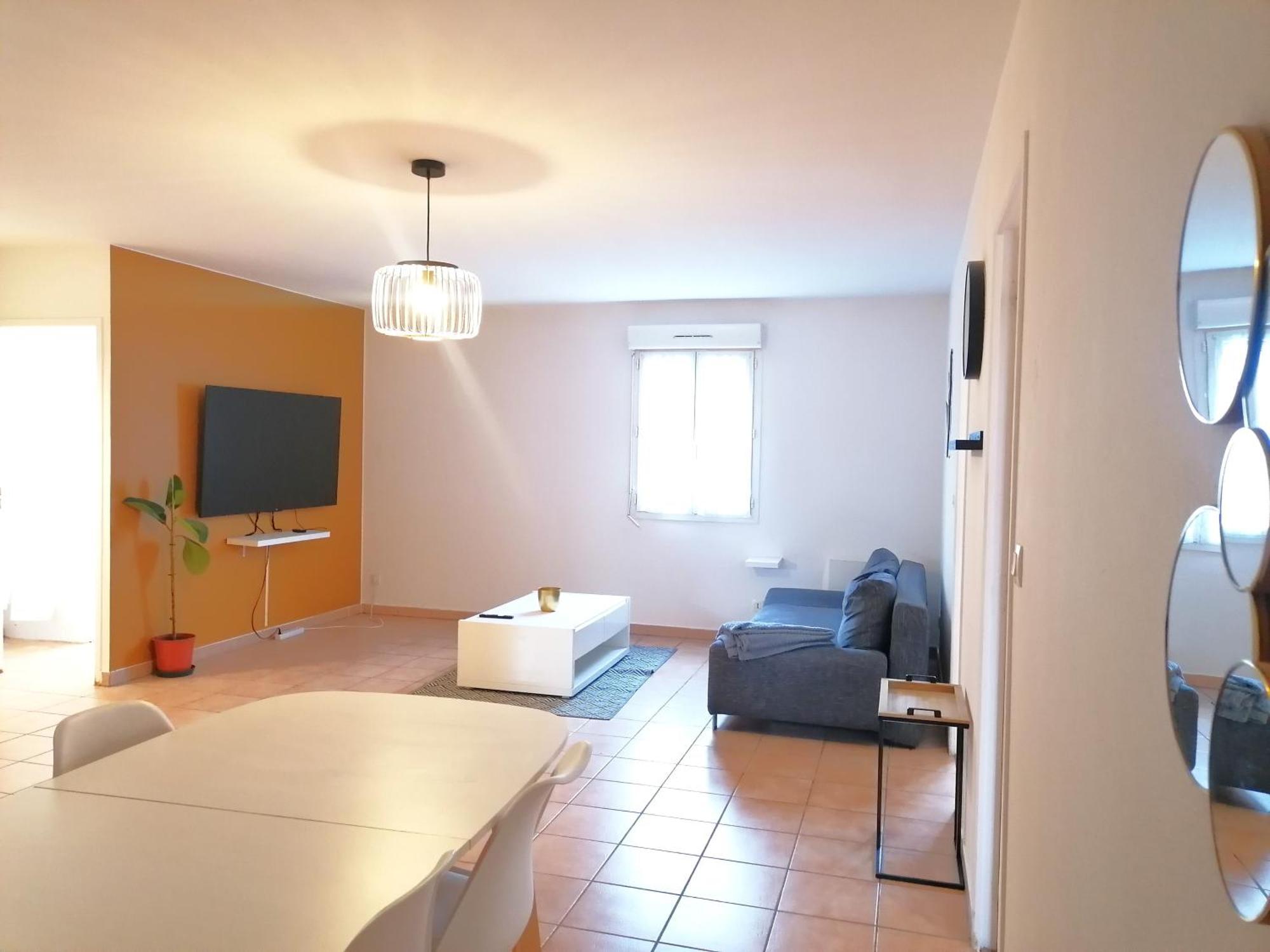 Hotel Platanes - Kb Hotel Group Etauliers Екстер'єр фото
